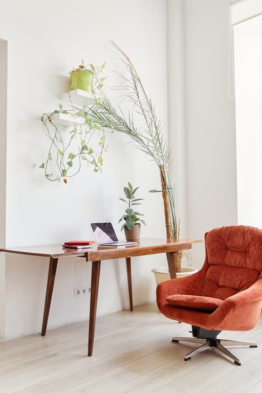 Creating a Cozy and Inviting Home Office Space: 7 Essential Tips